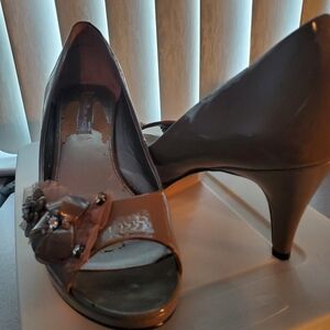 Women's open toe dress pumps